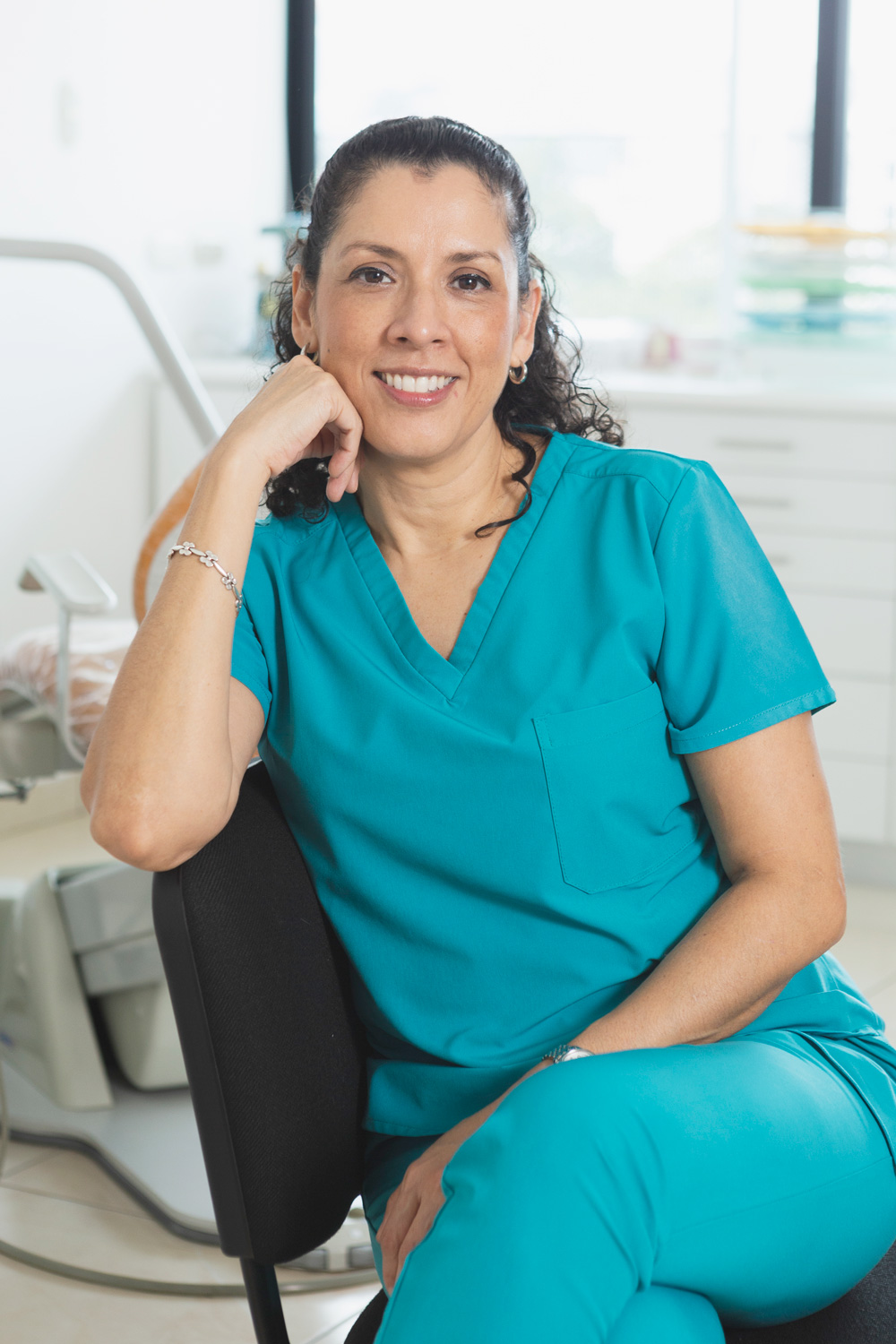 Dentista-en-Guatemala-Karla-Bustamante