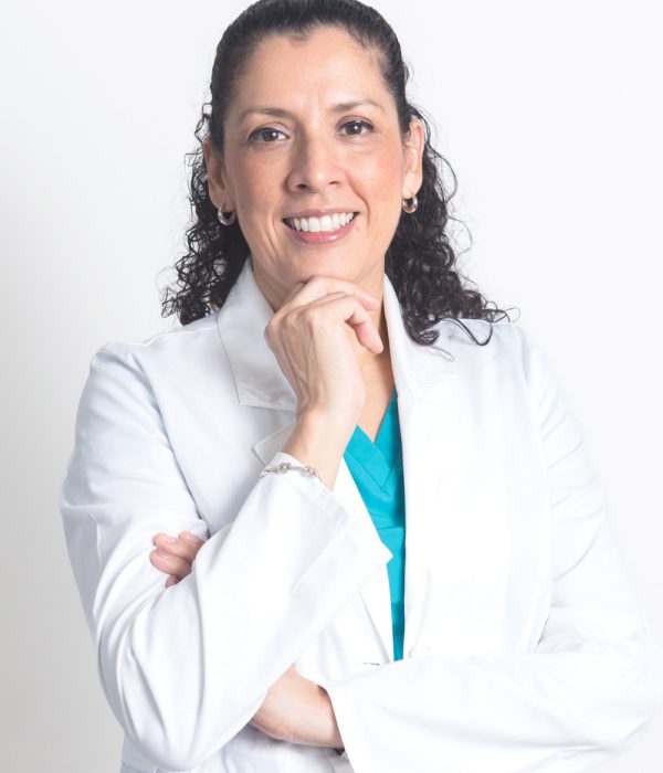 Dra.-Karla-Bustamante-Dentista-Guatemala